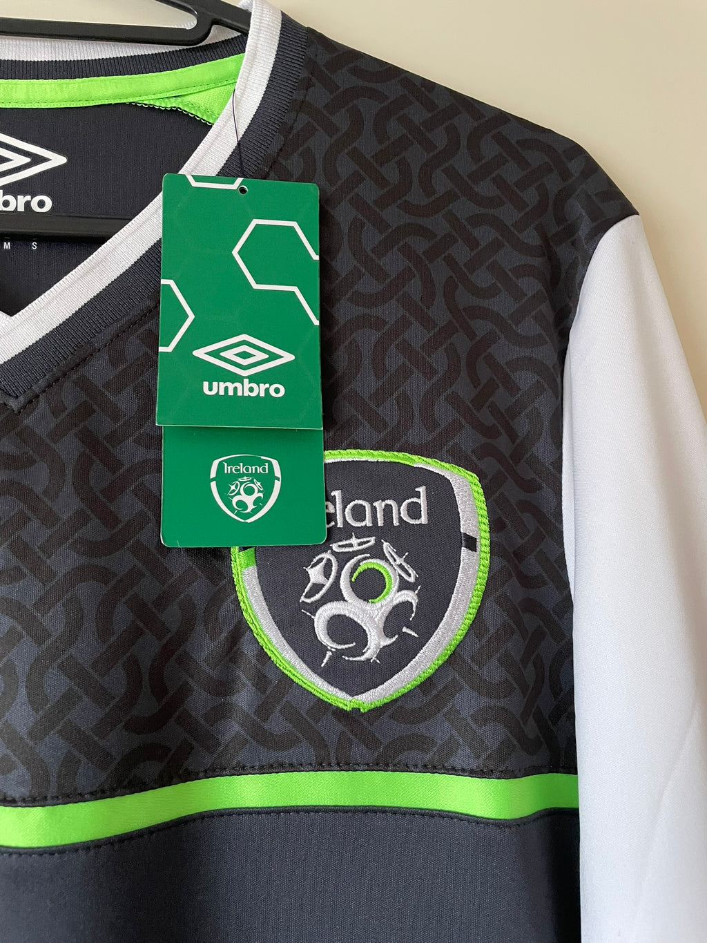 Ireland Umbro 2016-2018 BNWT (S)