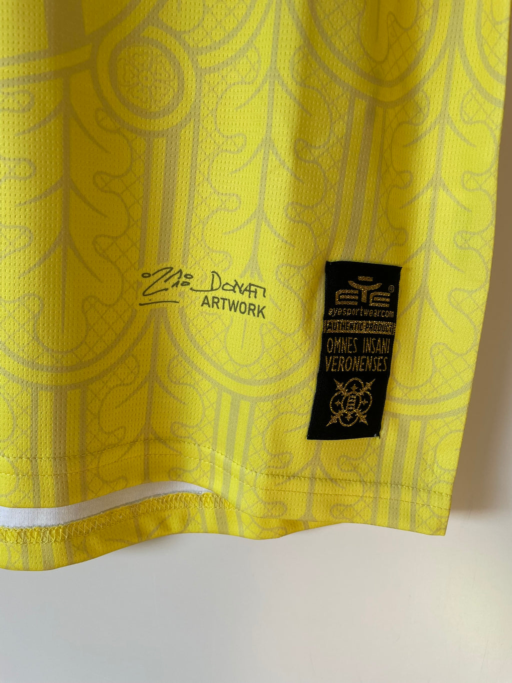 Chievo Verona Eye Sport 21/22 Home BNWT (S)