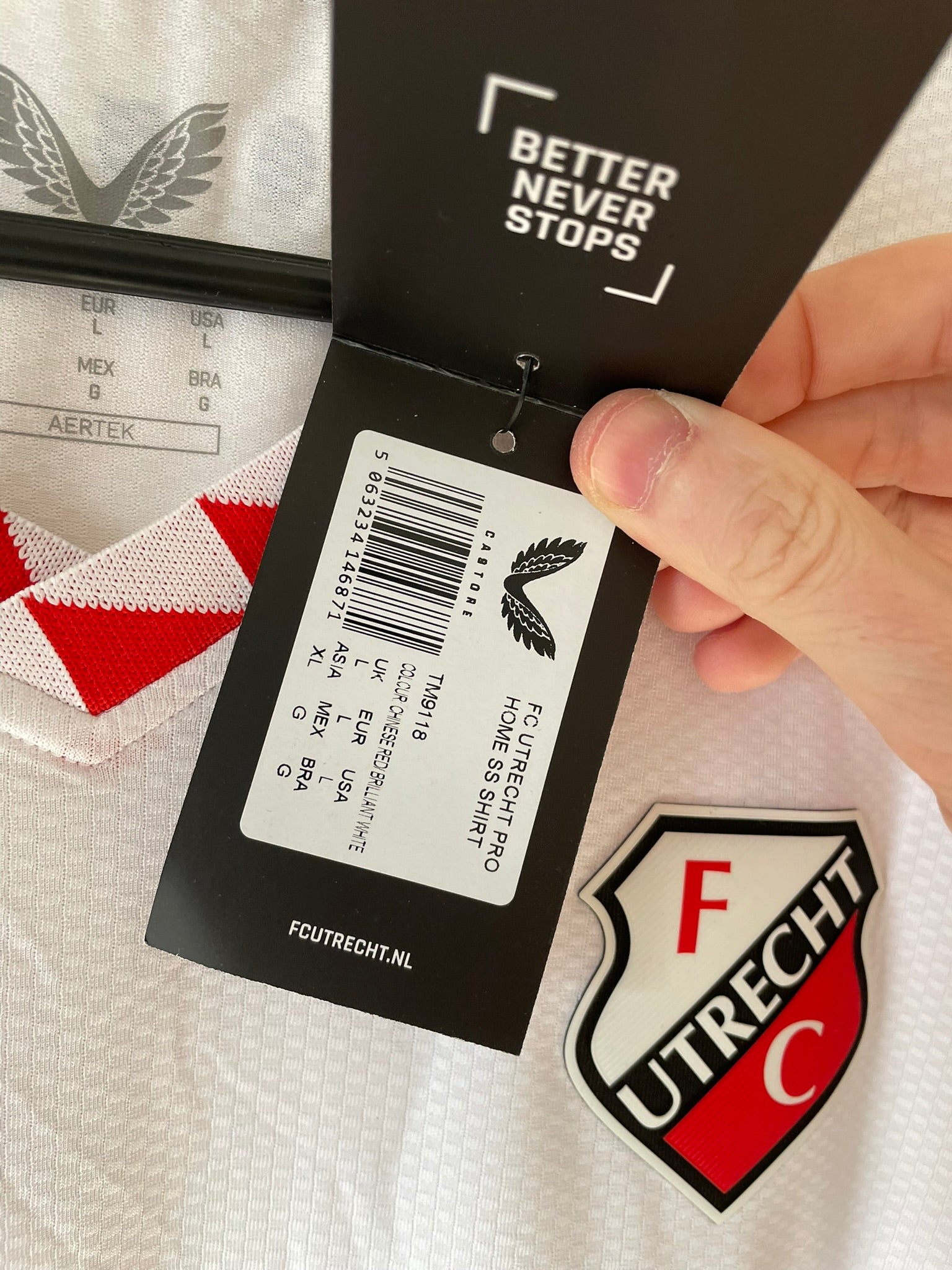 FC Utrecht Castore 24/25 Home Authentic BNWT (L)