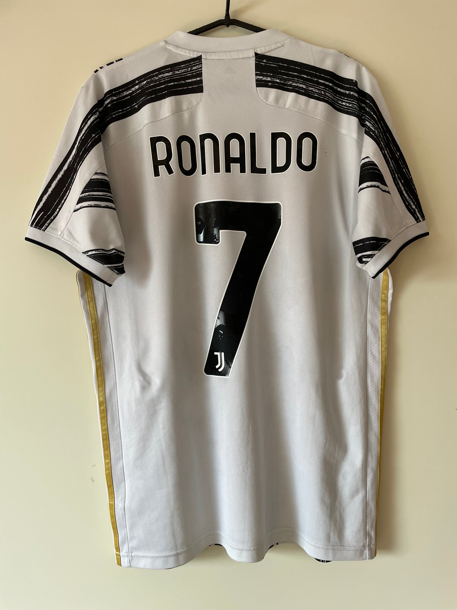 Cristiano Ronaldo #7 Juventus Adidas 20/21 Home (M)