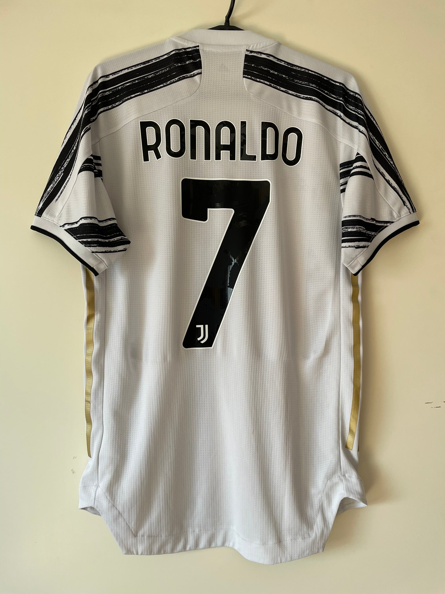 Cristiano Ronaldo #7 Juventus Adidas 20/21 Home Authentic (S)
