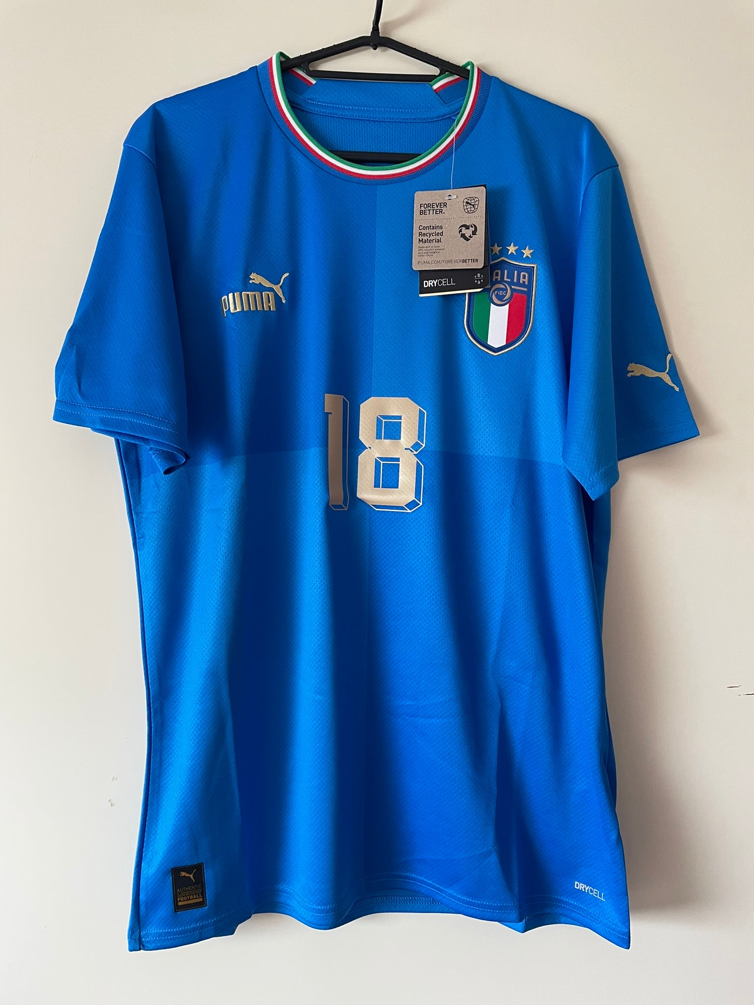 Barella #18 Italy Puma 2022-2024 Home BNWT (M)