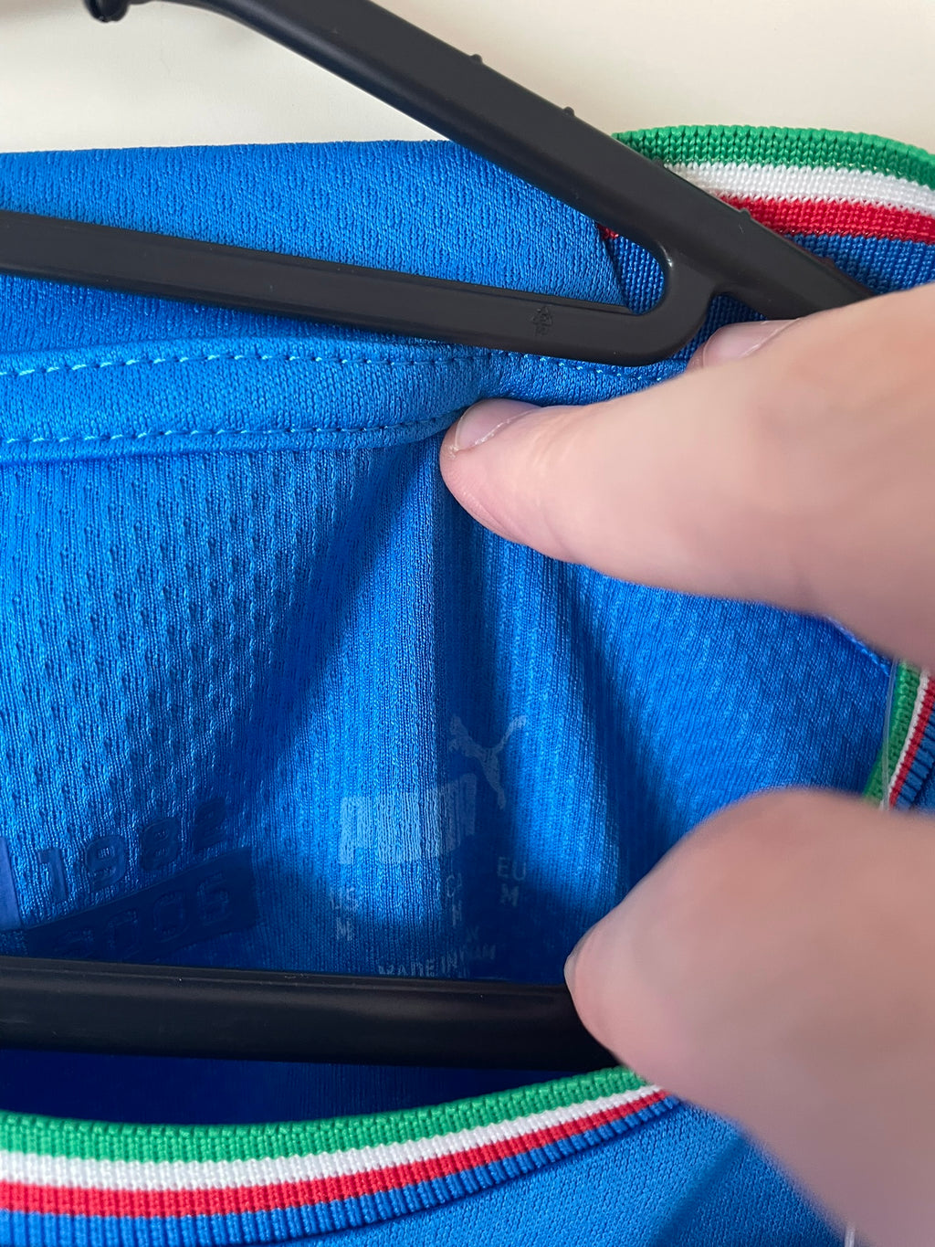 Barella #18 Italy Puma 2022-2024 Home BNWT (M)