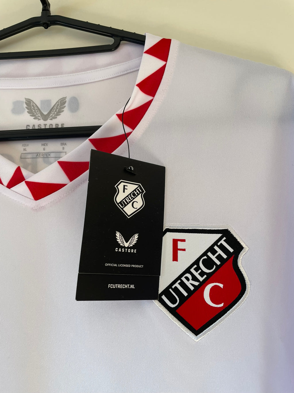 FC Utrecht Castore 24/25 Home BNWT (L)