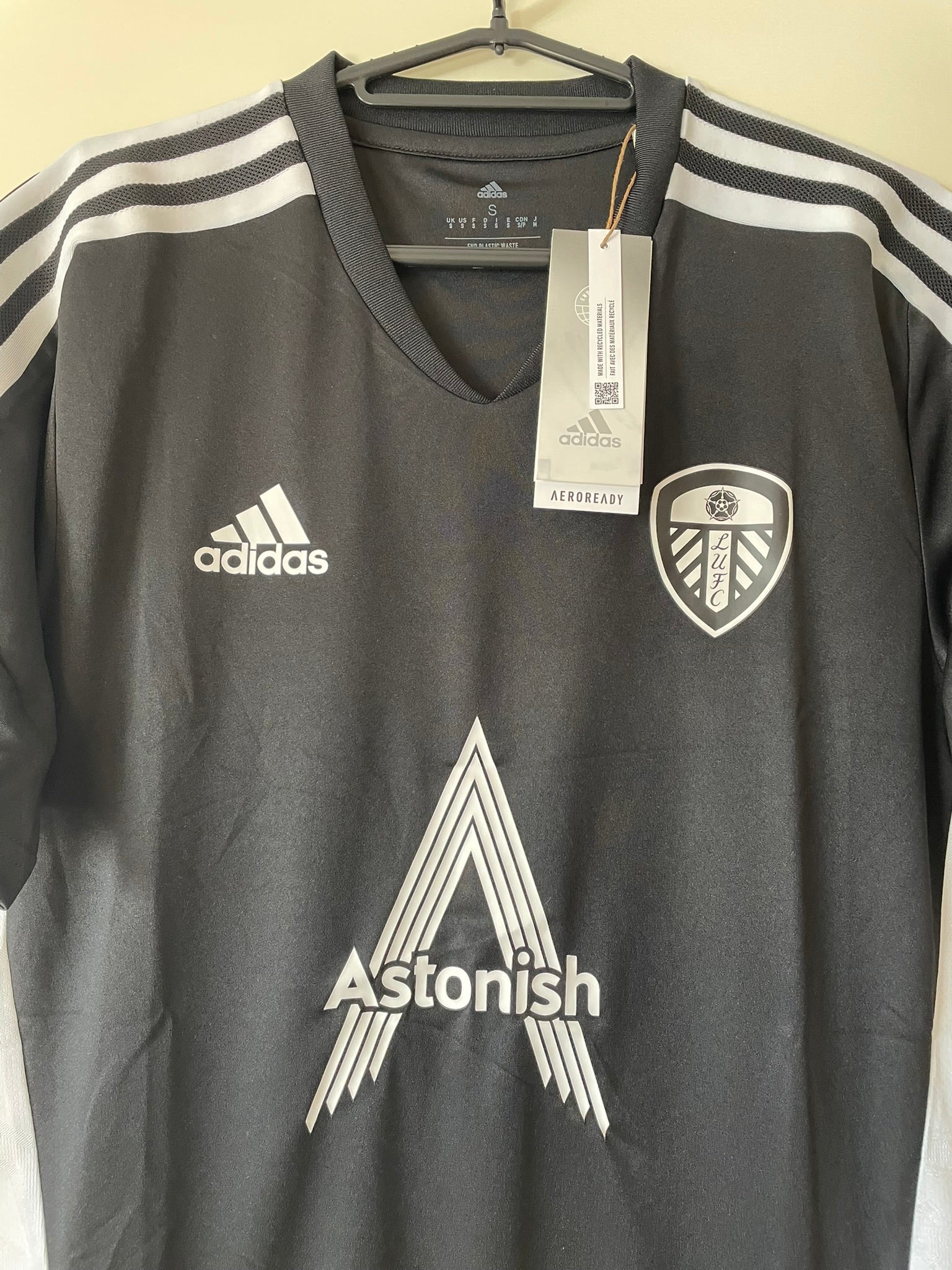 Leeds United Adidas 22/23 Training BNWT (S)