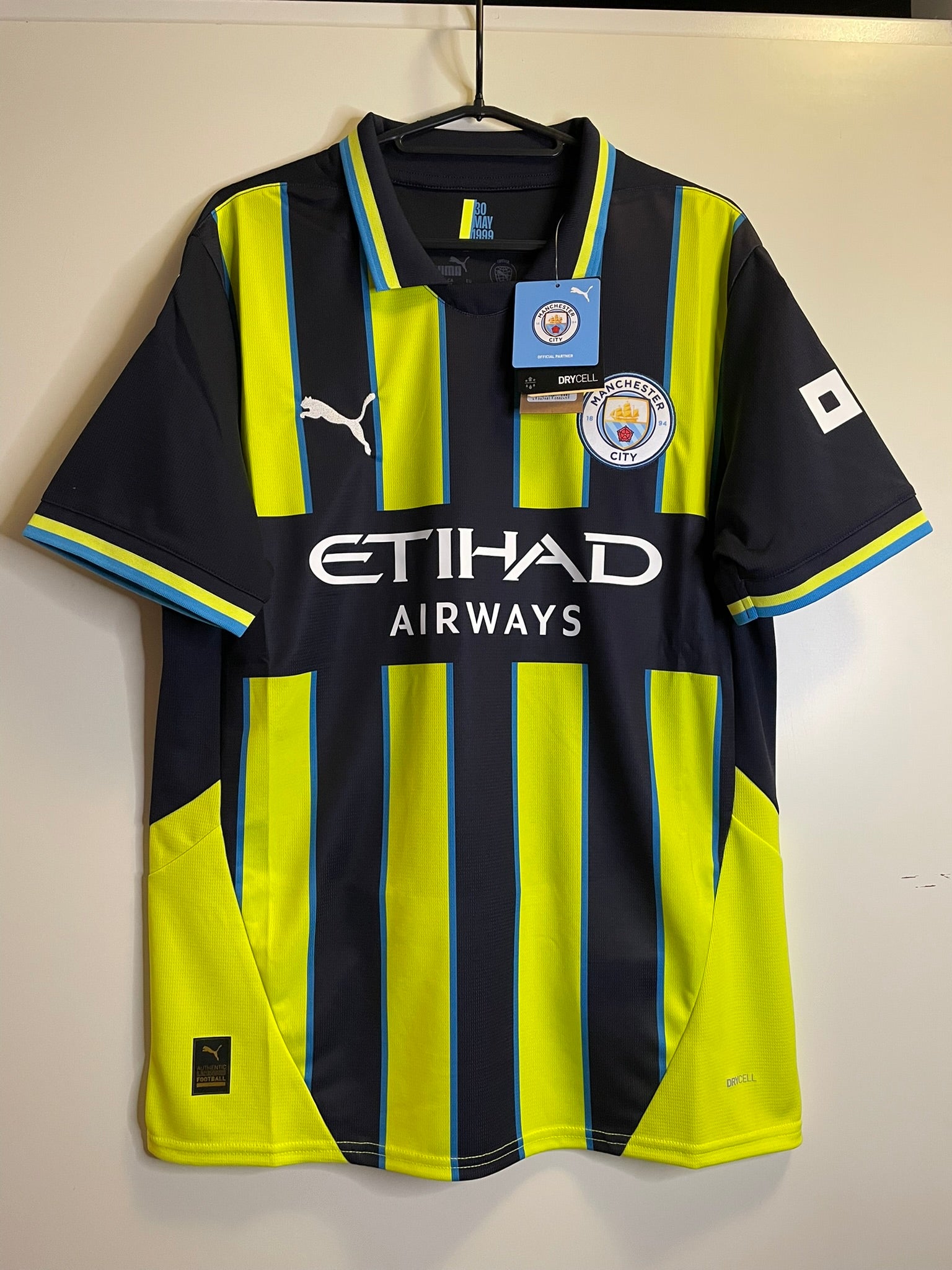 Doku #11 Manchester City Puma 24/25 Away BNWT (M)