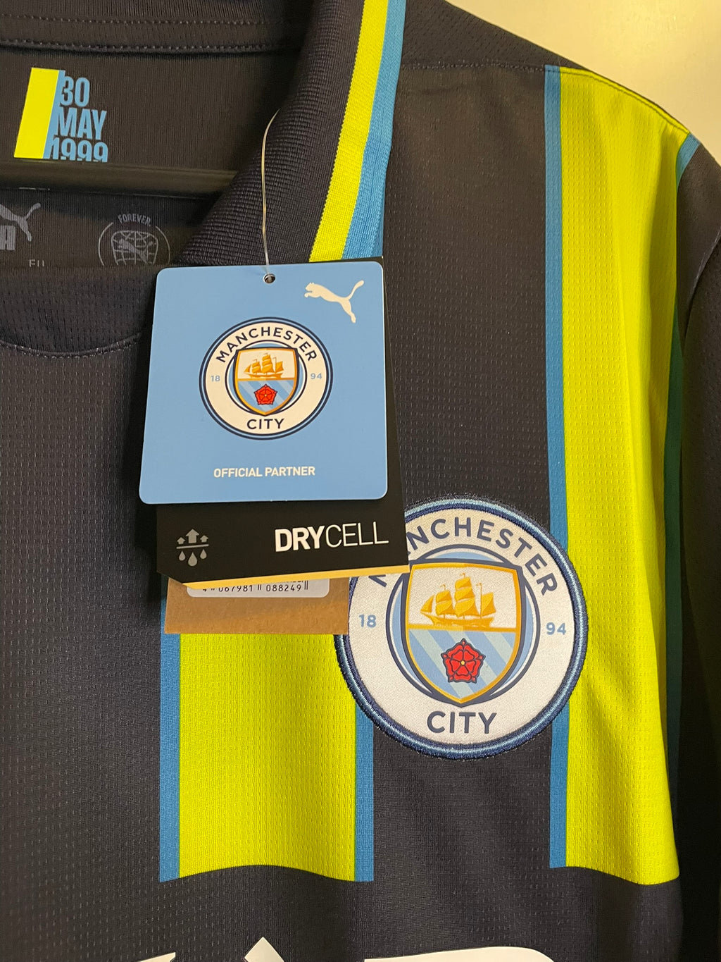 Doku #11 Manchester City Puma 24/25 Away BNWT (M)
