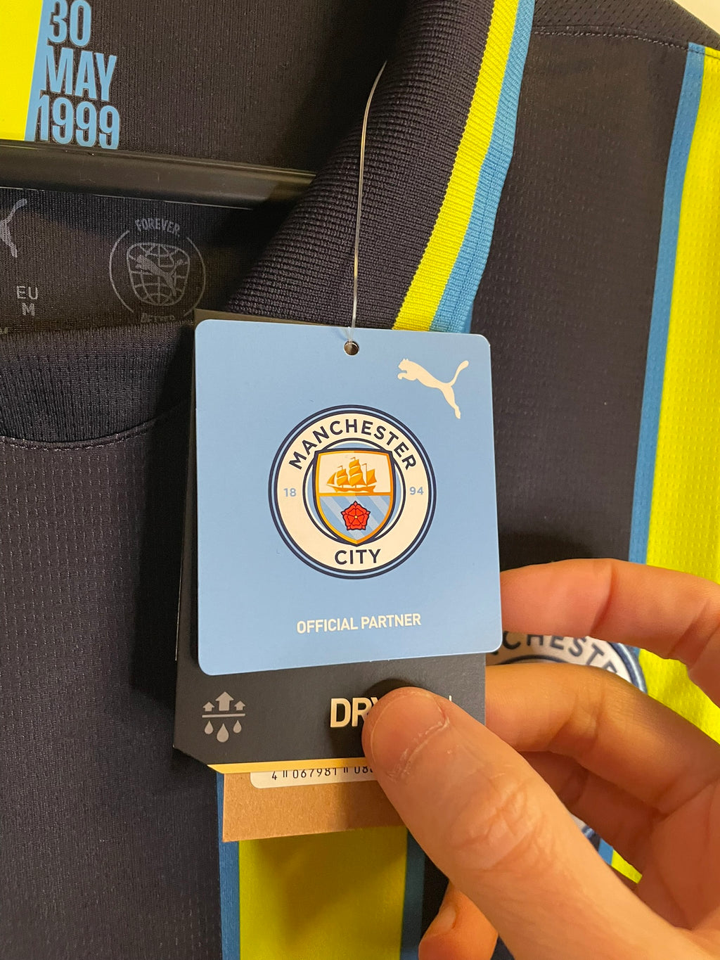 Doku #11 Manchester City Puma 24/25 Away BNWT (M)
