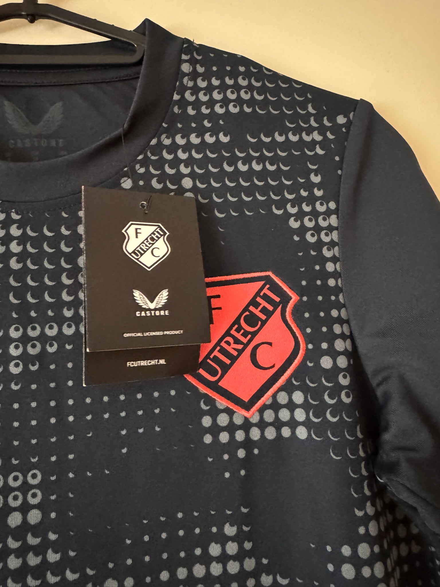 FC Utrecht Castore 24/25 Away Women BNWT (S)