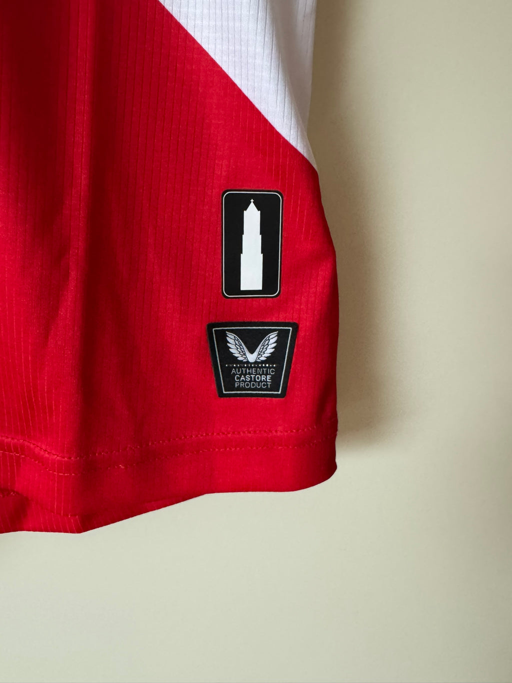 FC Utrecht Castore 25/26 Home Women BNWT (M)
