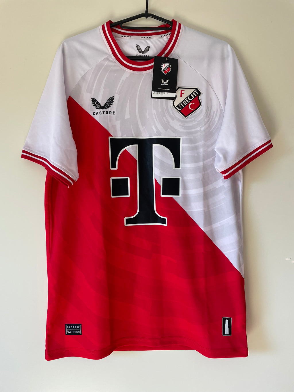 FC Utrecht Castore 23/24 Home BNWT (S)