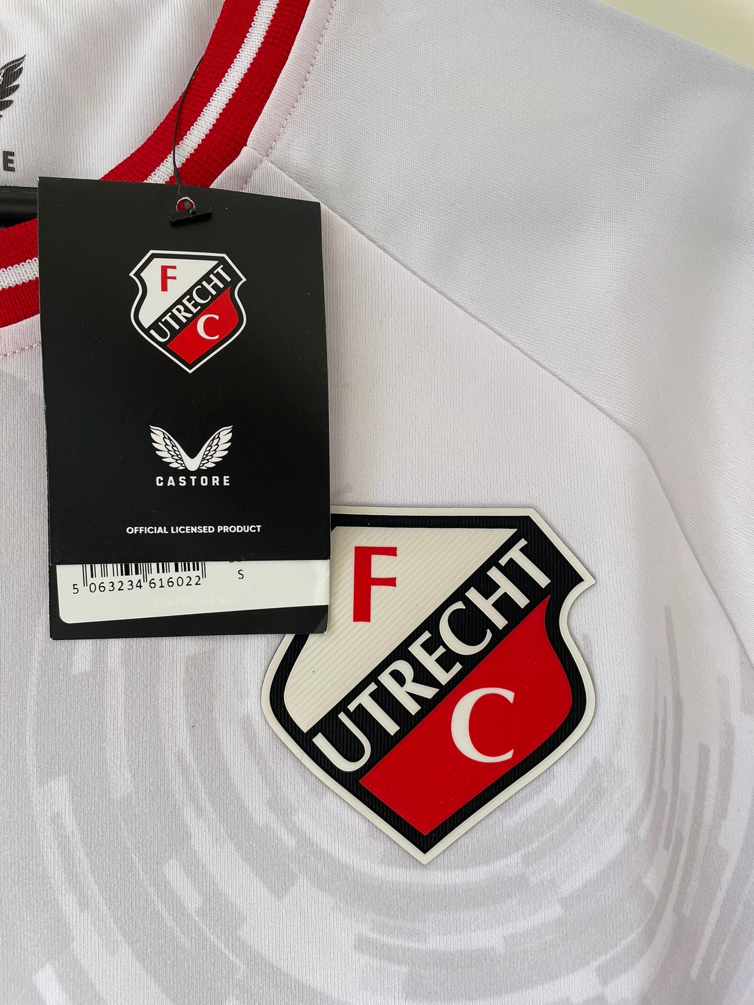 FC Utrecht Castore 23/24 Home BNWT (S)