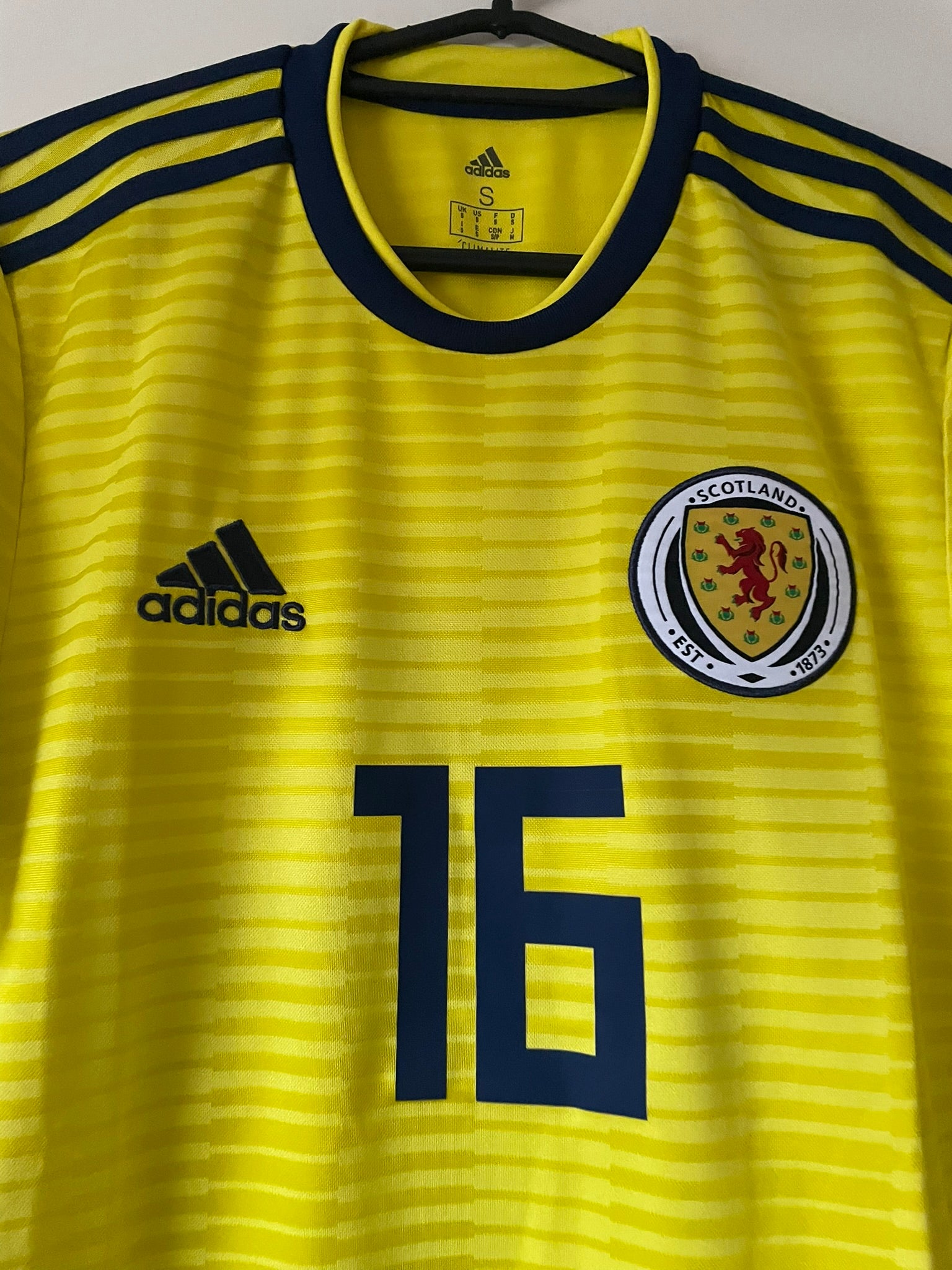 Scotland Adidas 2018-2020 Away #16 (S)