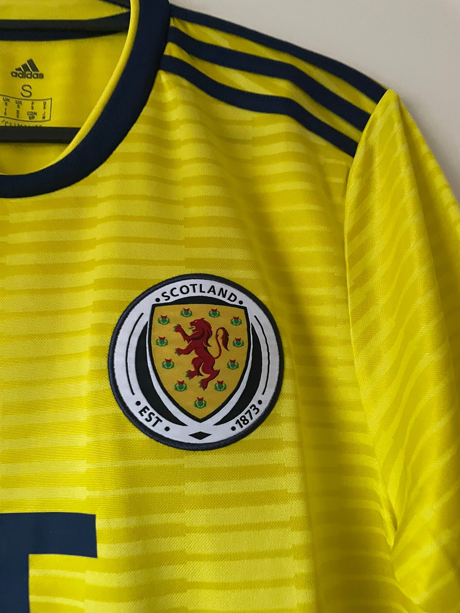 Scotland Adidas 2018-2020 Away #16 (S)