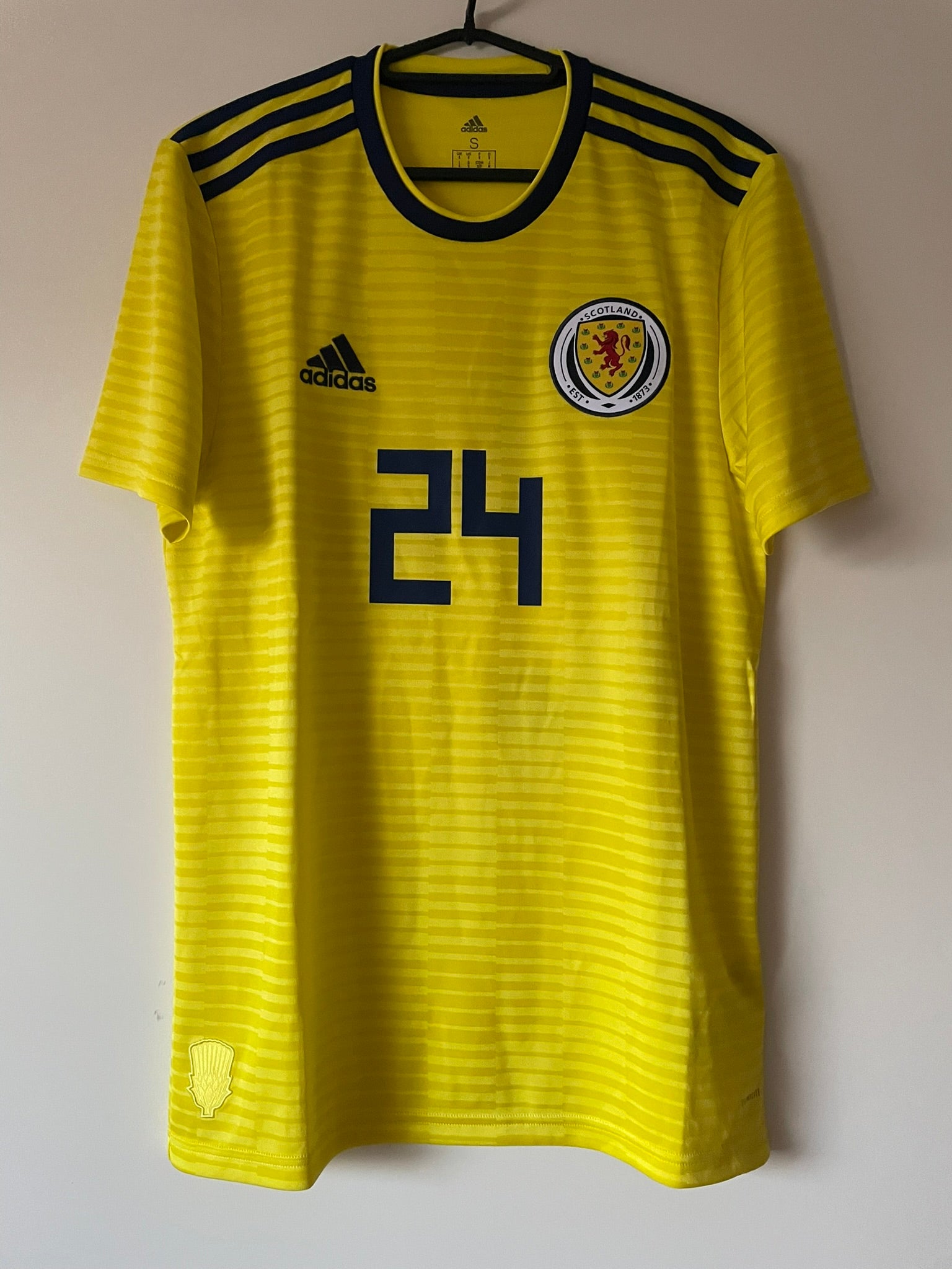 Scotland Adidas 2018-2020 Away #24 (S)