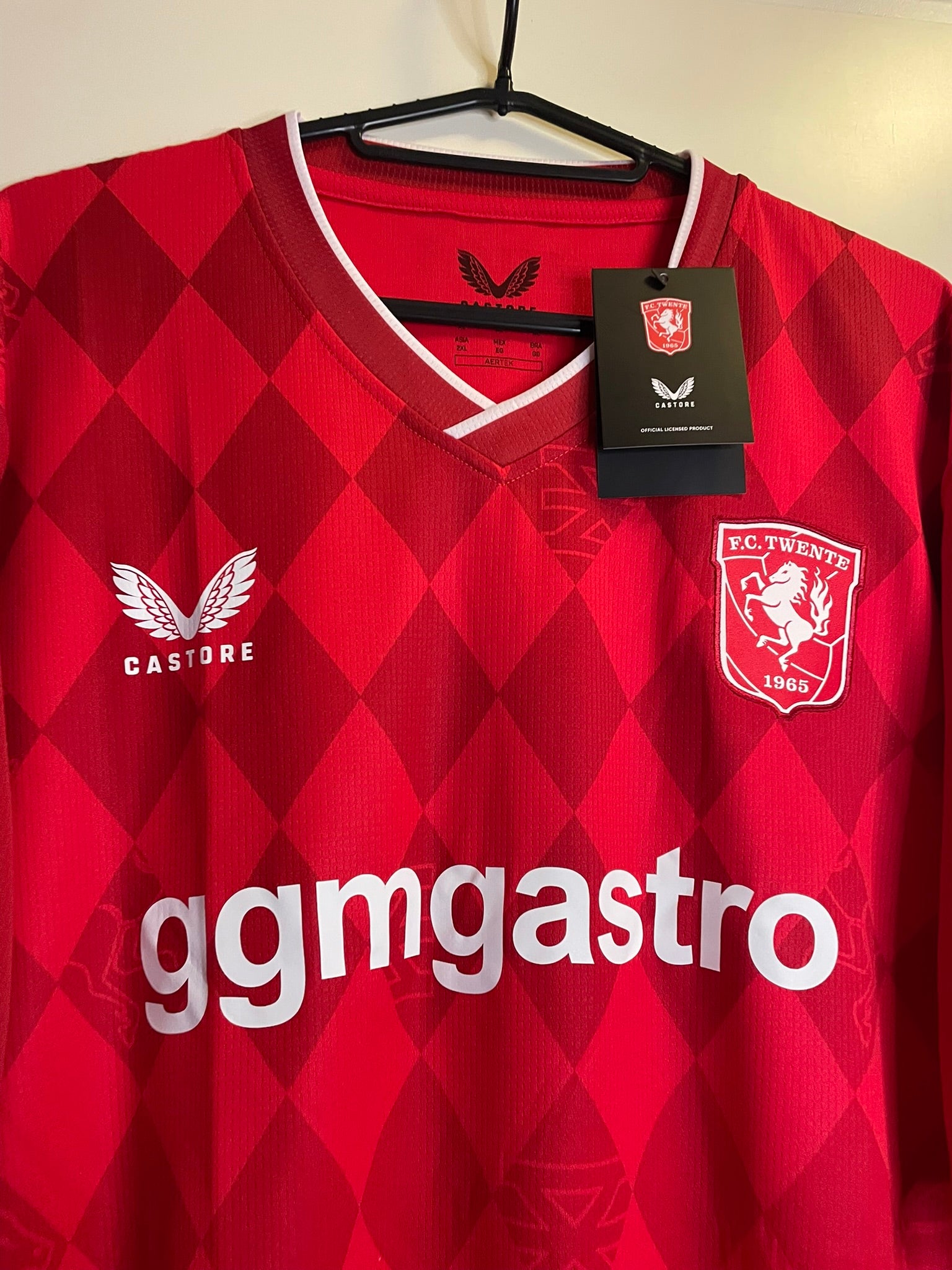 FC Twente Castore 25/26 Home BNWT (XL)