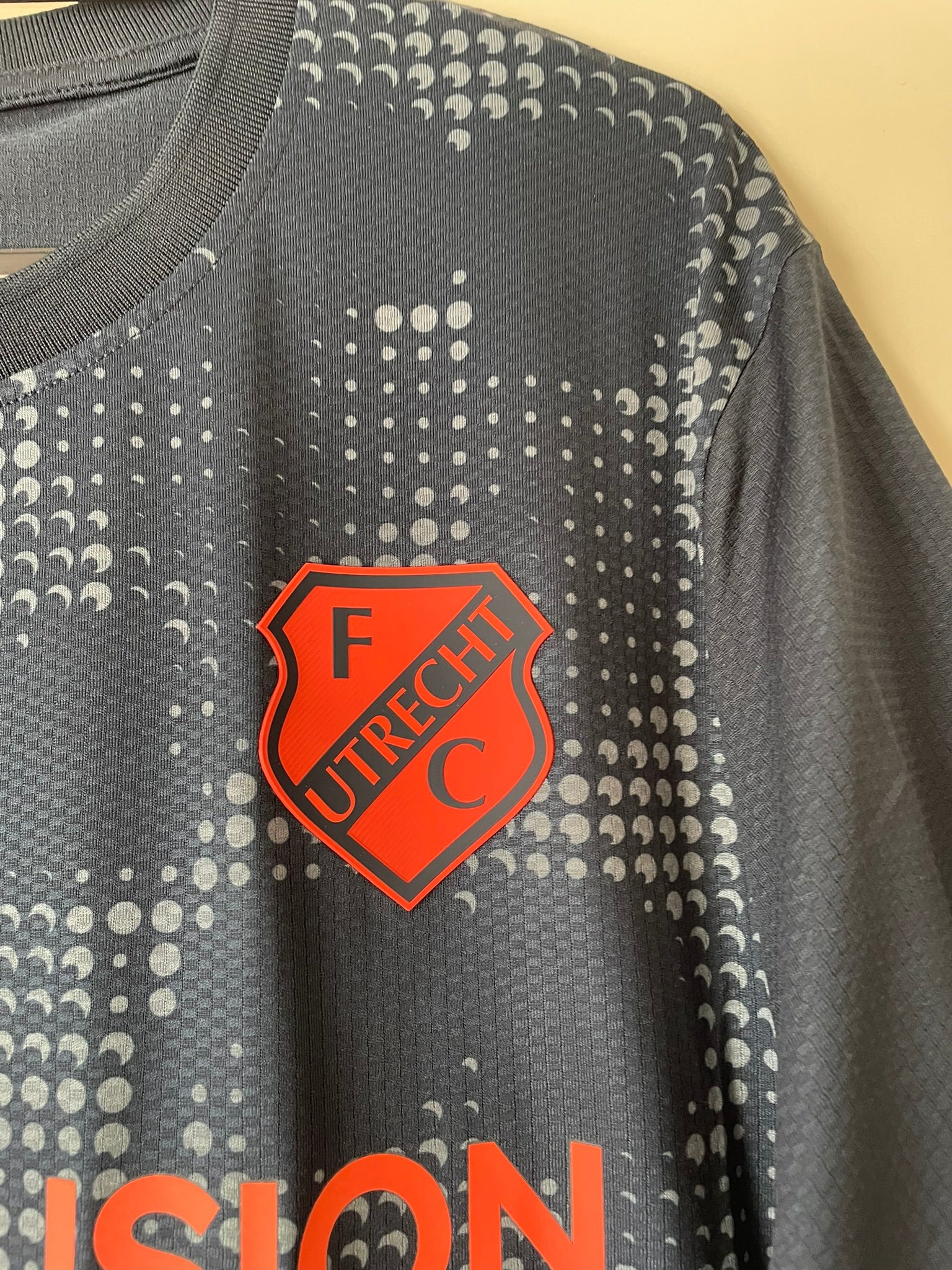 Y. Cathline #20 FC Utrecht Castore 24/25 Away Authentic (M)
