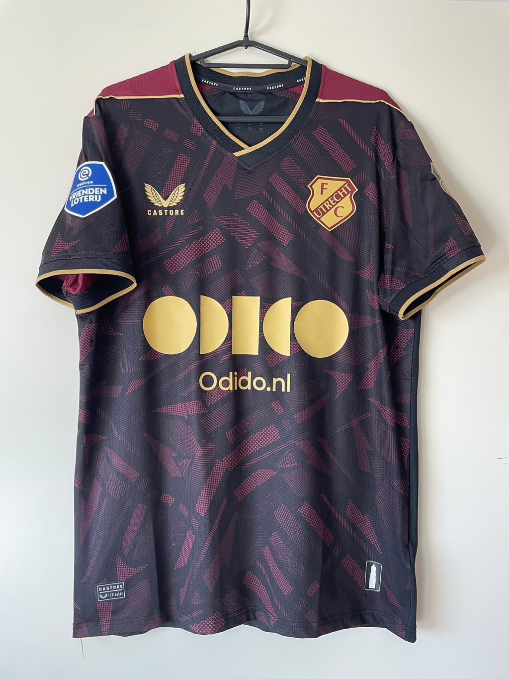 van der Maarel #2 FC Utrecht Castore 23/24 Away Authentic (M)