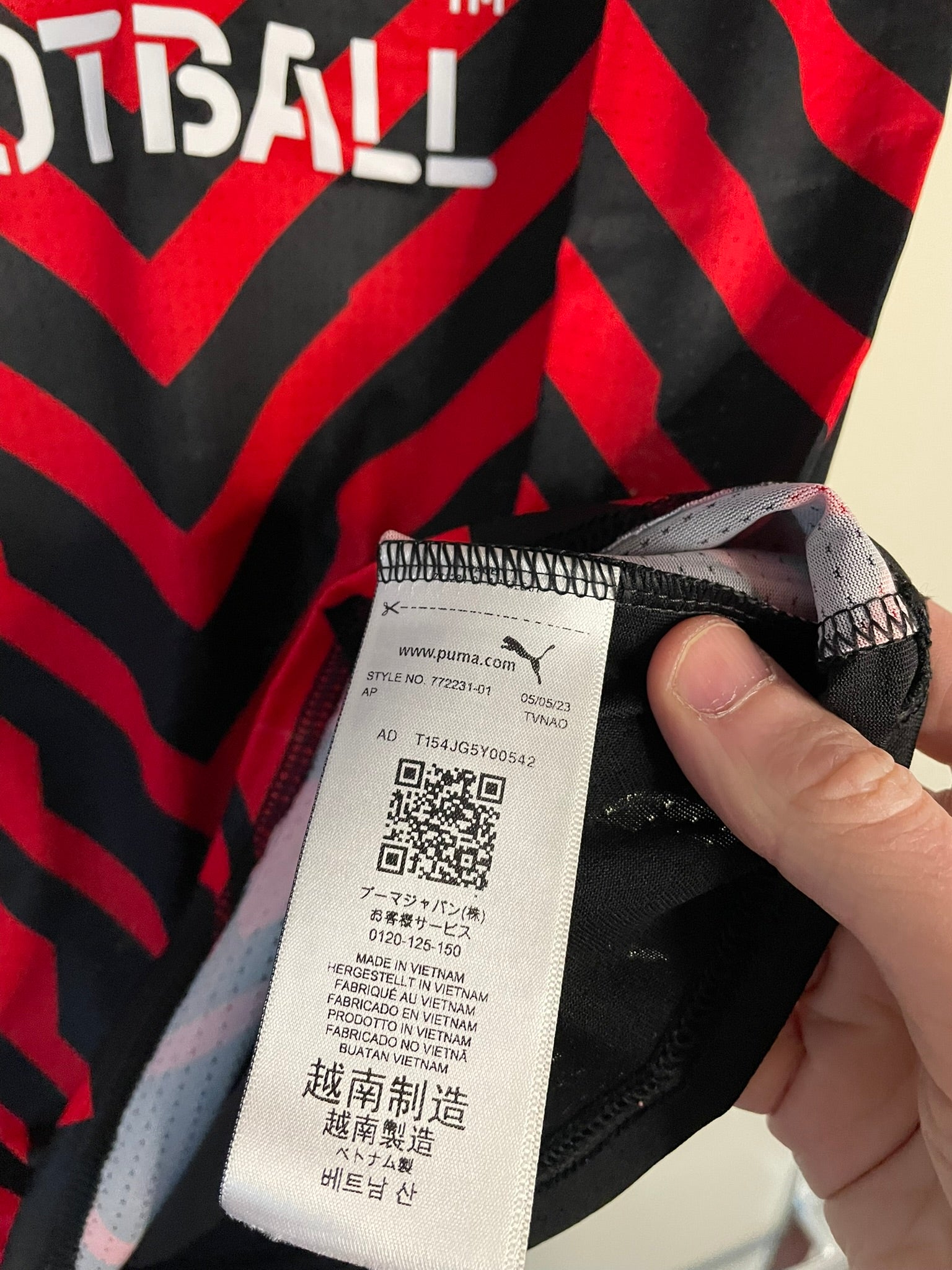 AC Milan Puma 23/24 Pre-Match BNWT (S)