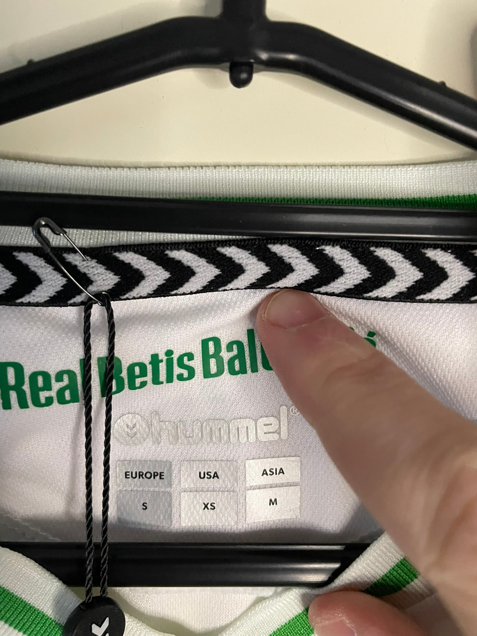 Real Betis Hummel 23/24 Home BNWT (S)