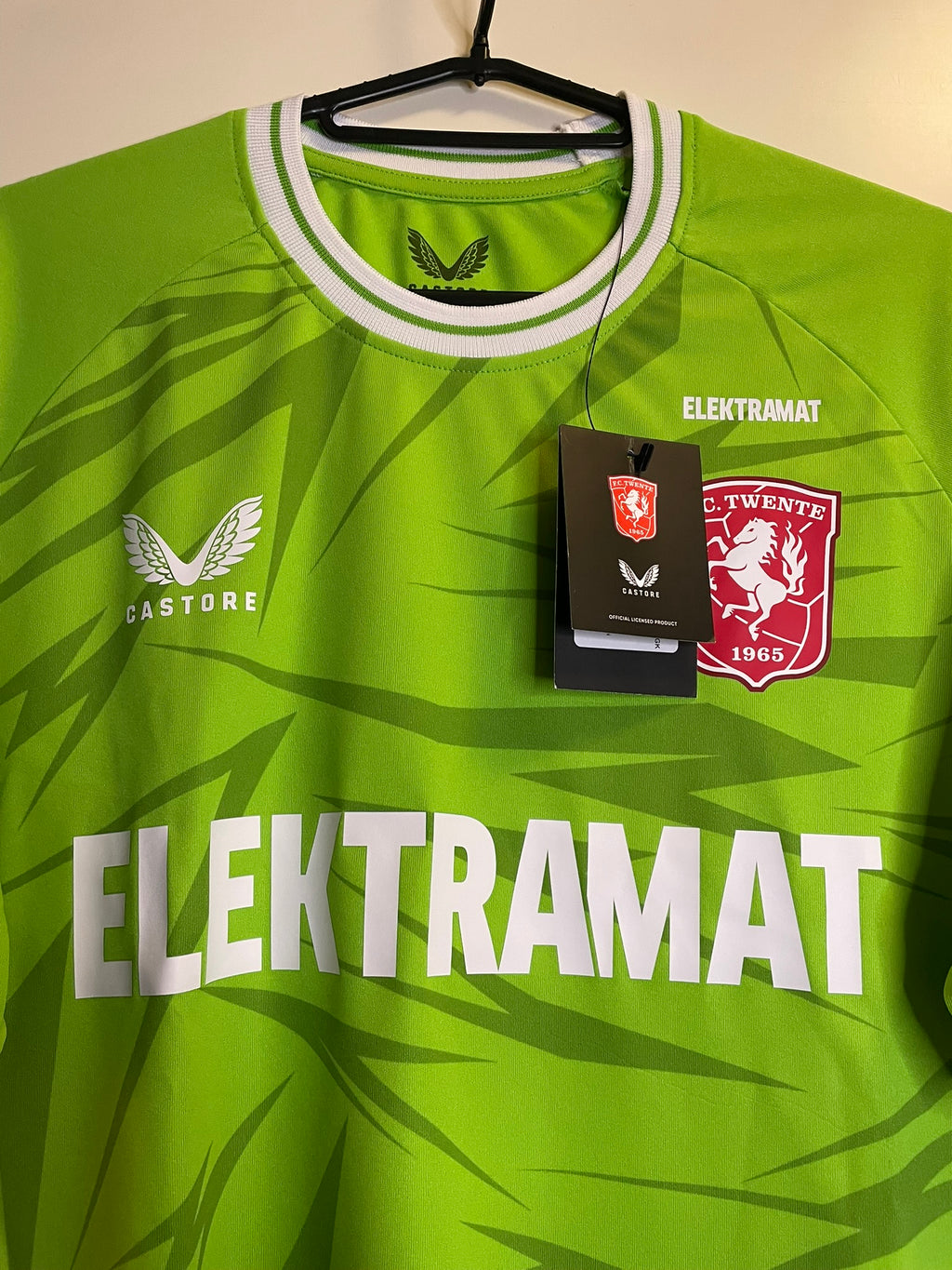 FC Twente Castore 23/24 BNWT (S)