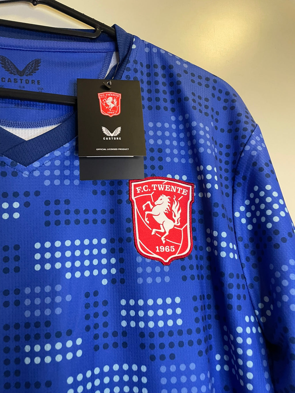 FC Twente Castore 25/26 Away BNWT (XL)