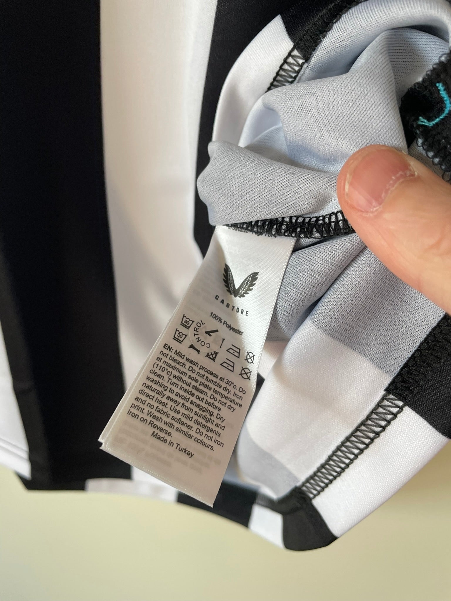 Newcastle United Castore 23/24 Home BNWT (S)