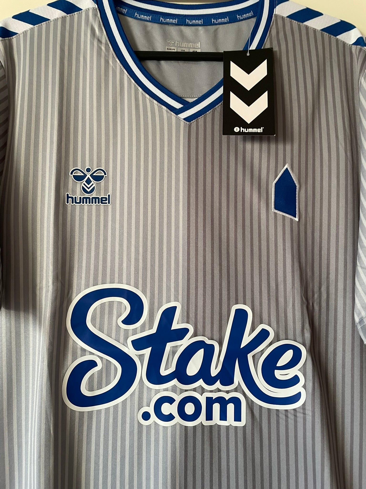 Everton FC Hummel 23/24 Third BNWT (M)