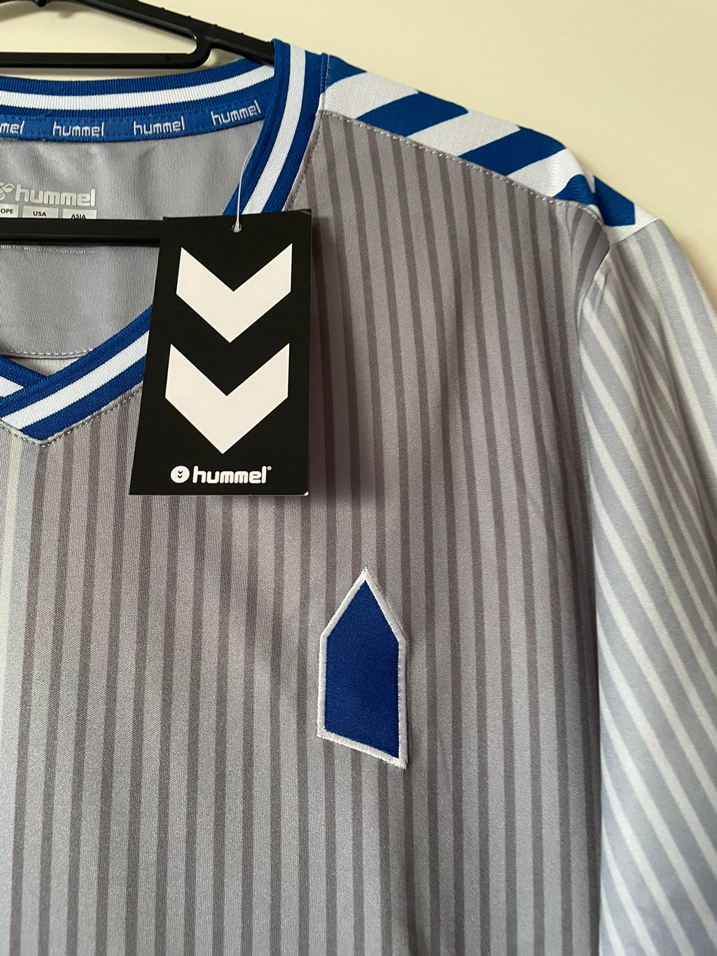 Everton FC Hummel 23/24 Third BNWT (M)