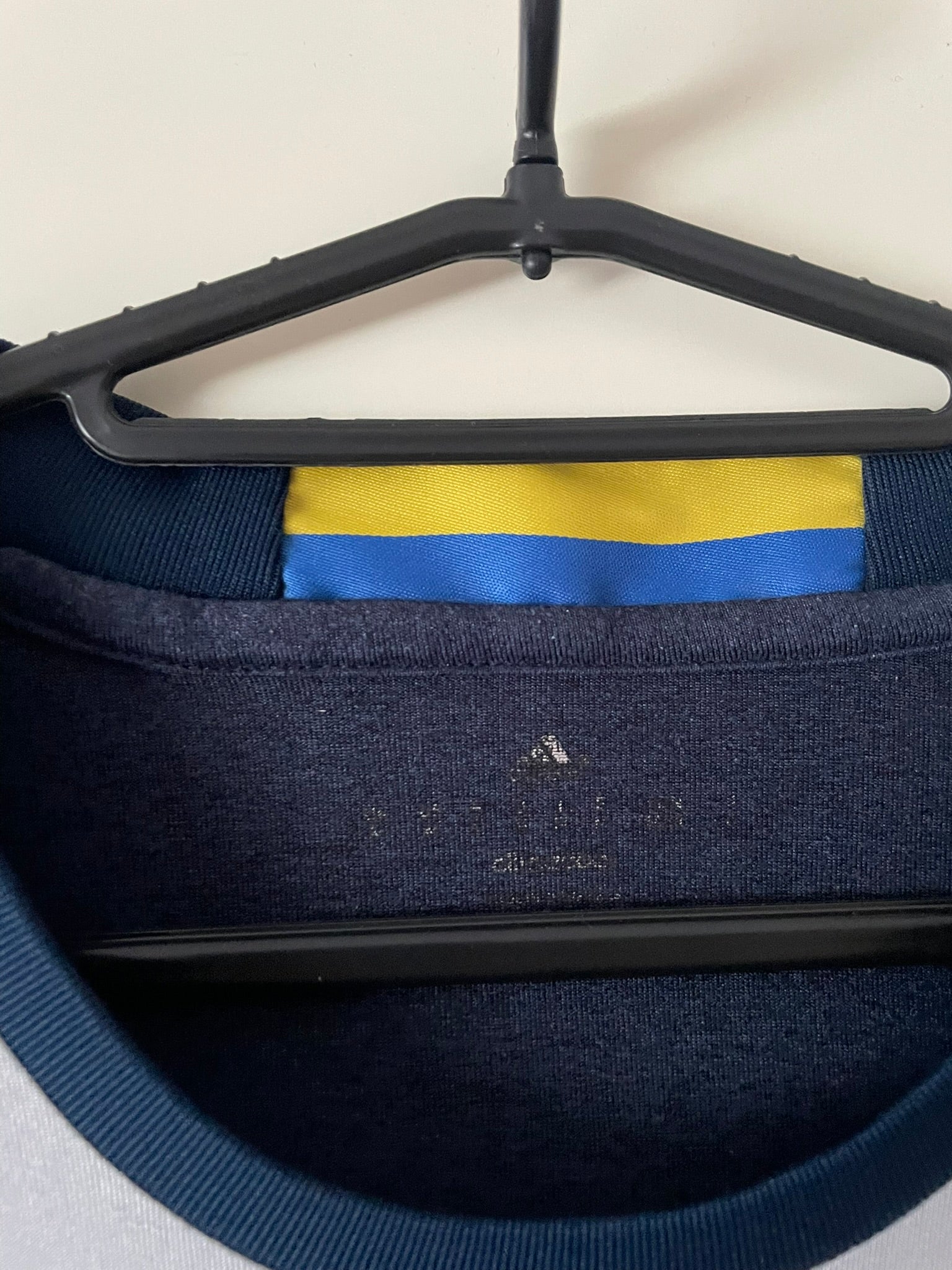 Sweden Adidas 2016-2018 Away (M)