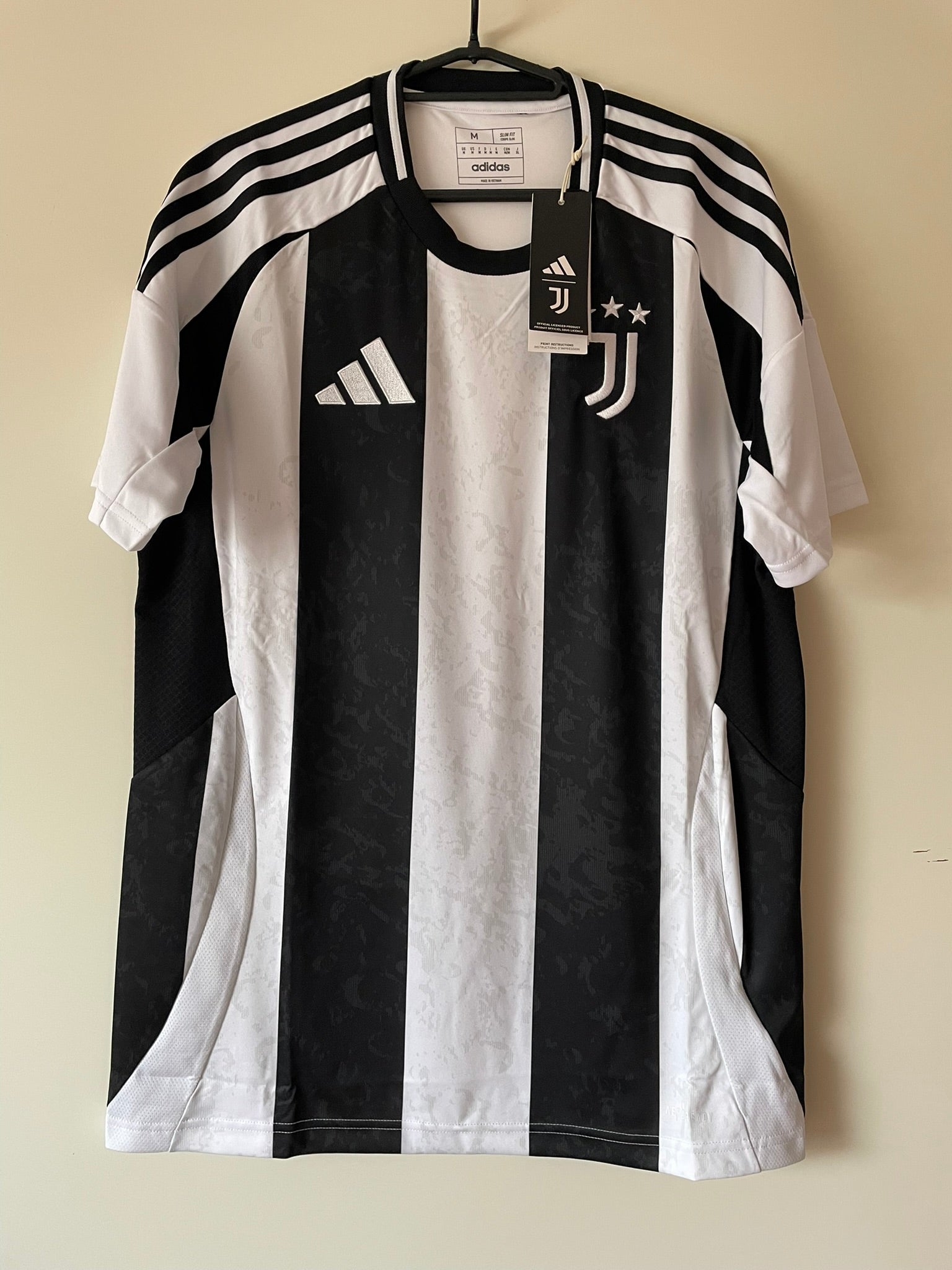 Juventus FC Adidas 24/25 Home BNWT (M)