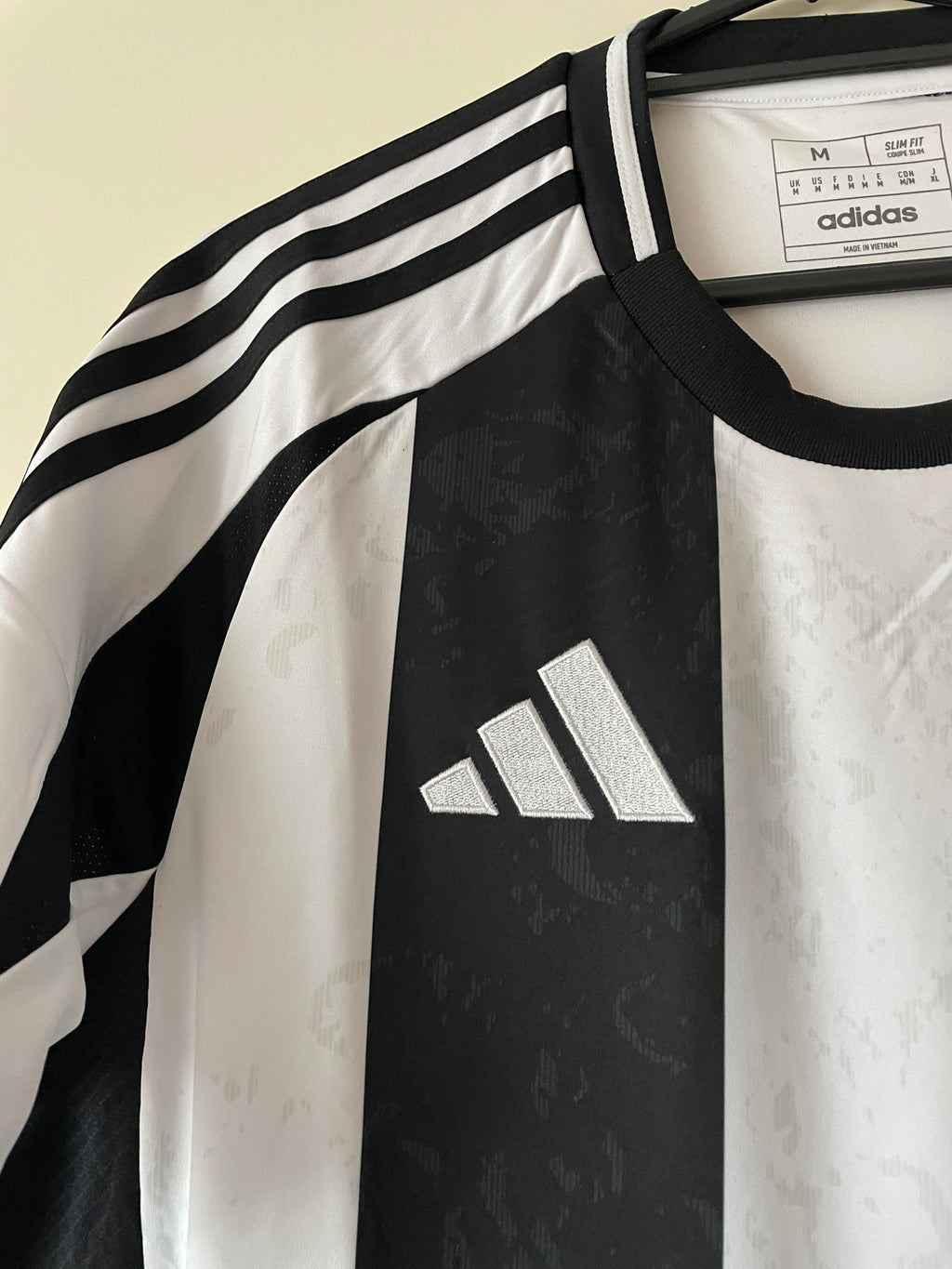 Juventus FC Adidas 24/25 Home BNWT (M)