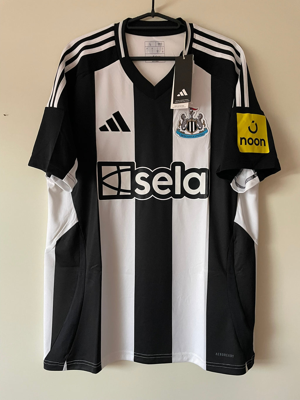 Newcastle United Adidas 24/25 Home BNWT (L)