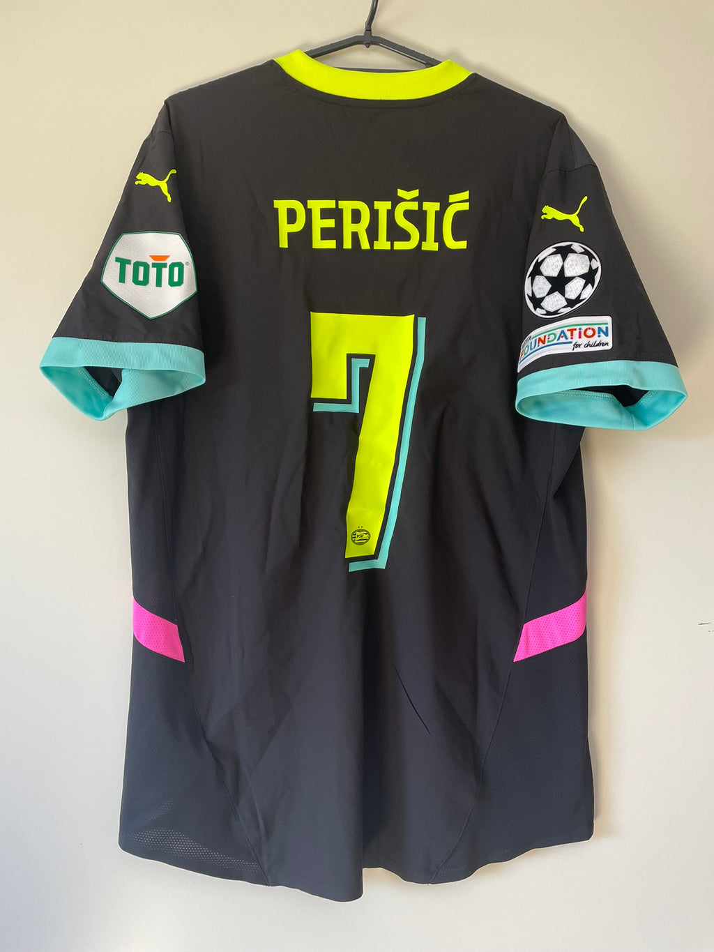 Perisic #7 PSV Puma 24/25 Away (M)