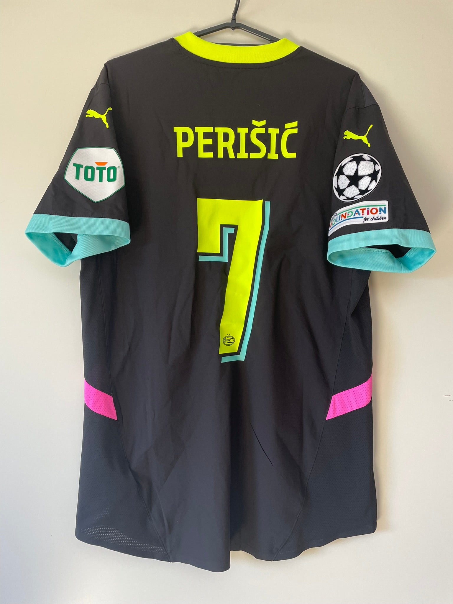 Perisic #7 PSV Puma 24/25 Away (M)