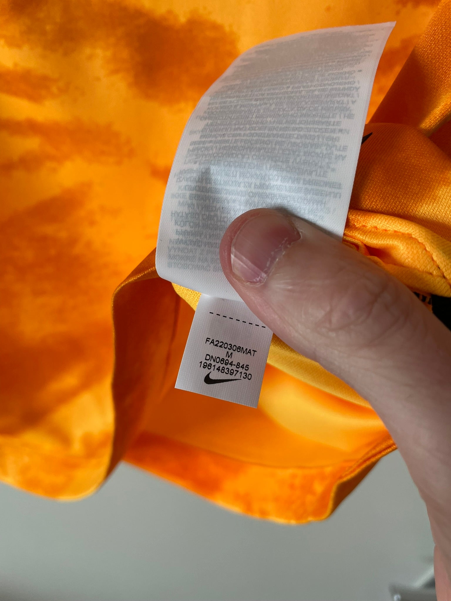 Memphis #10 Netherlands Nike 2022-2024 Home BNWT (M)