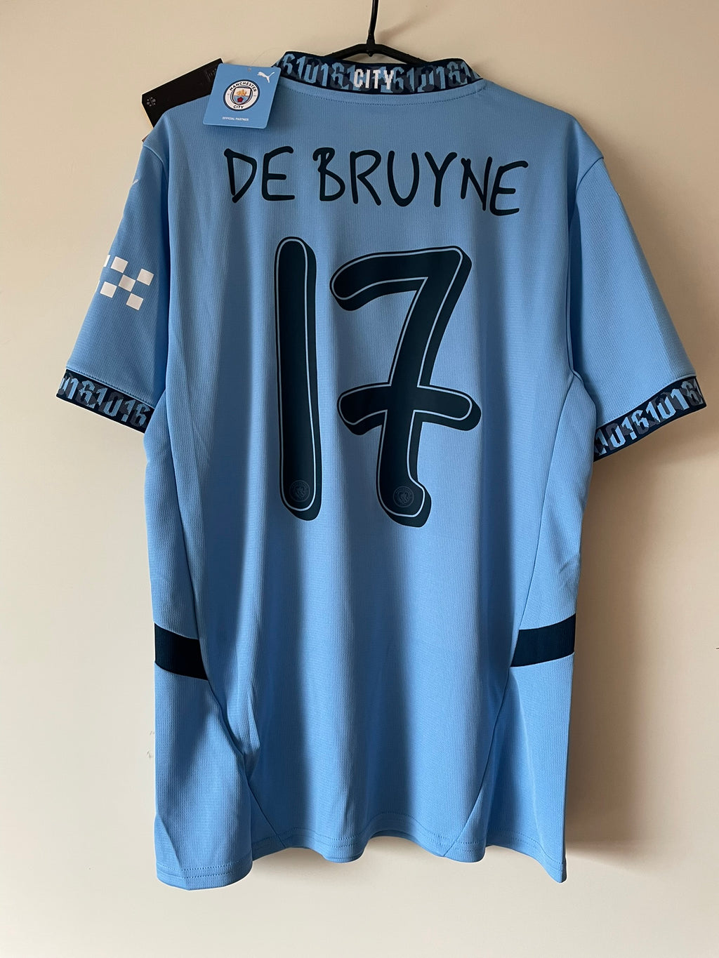 de Bruyne #17 Manchester City Puma 24/25 Home BNWT (M)