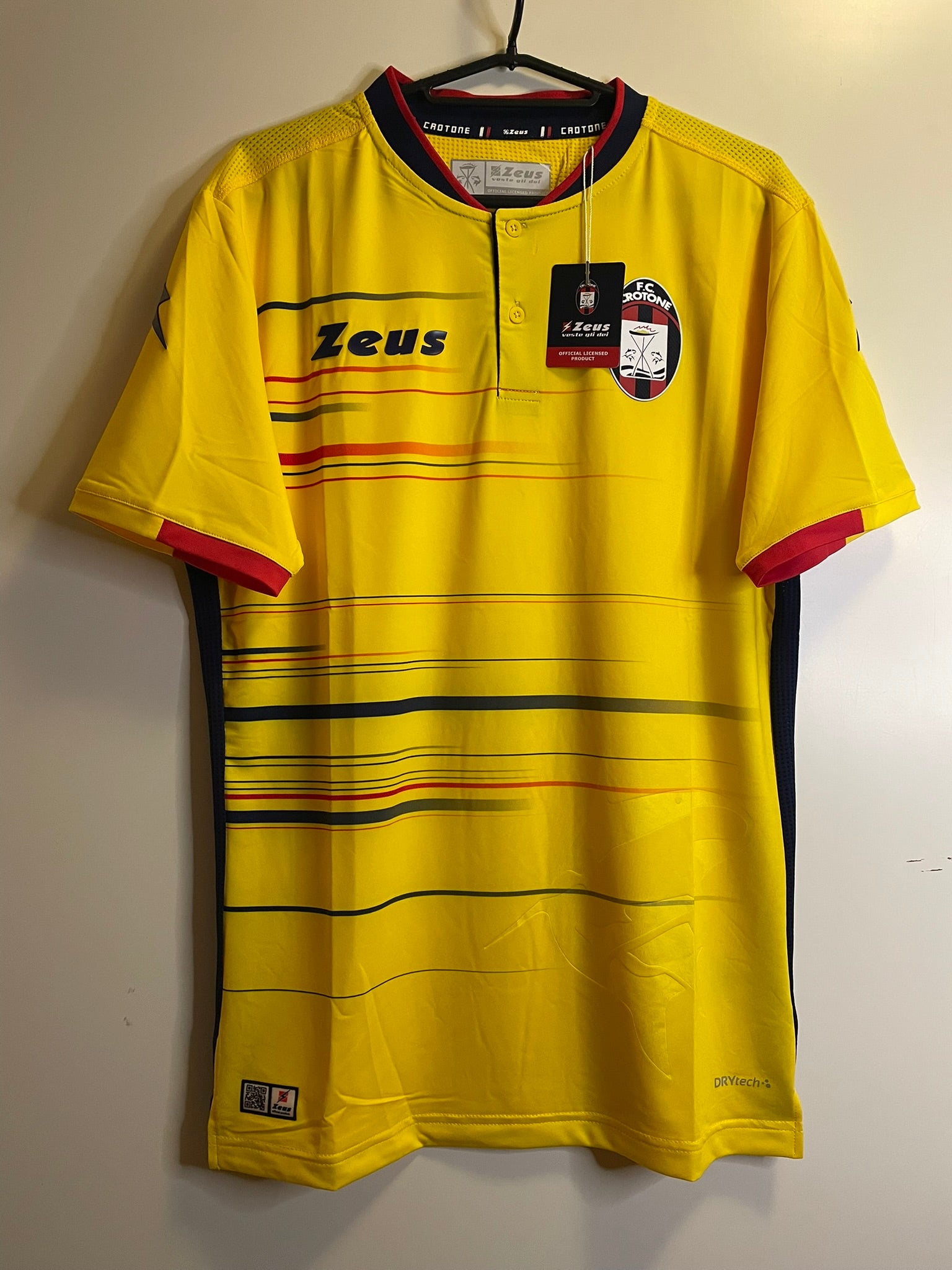 Crotone Zeus 19/20 Third BNWT (M)